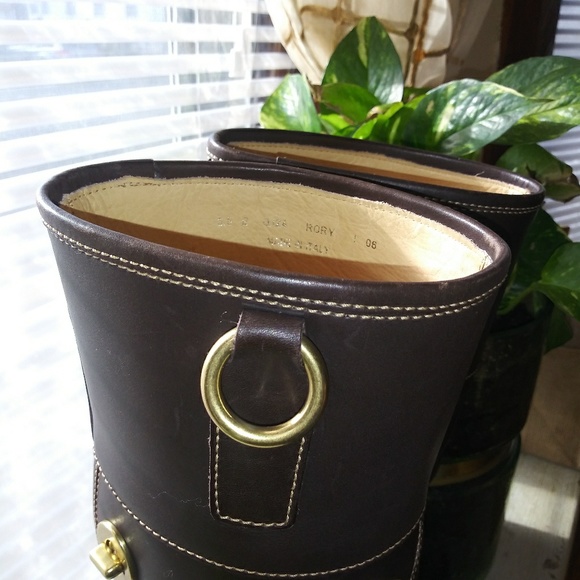 COACH CHOCOLATE BROWN RORY LEATHER BOOT W/TURNKEY - Picture 4 of 7